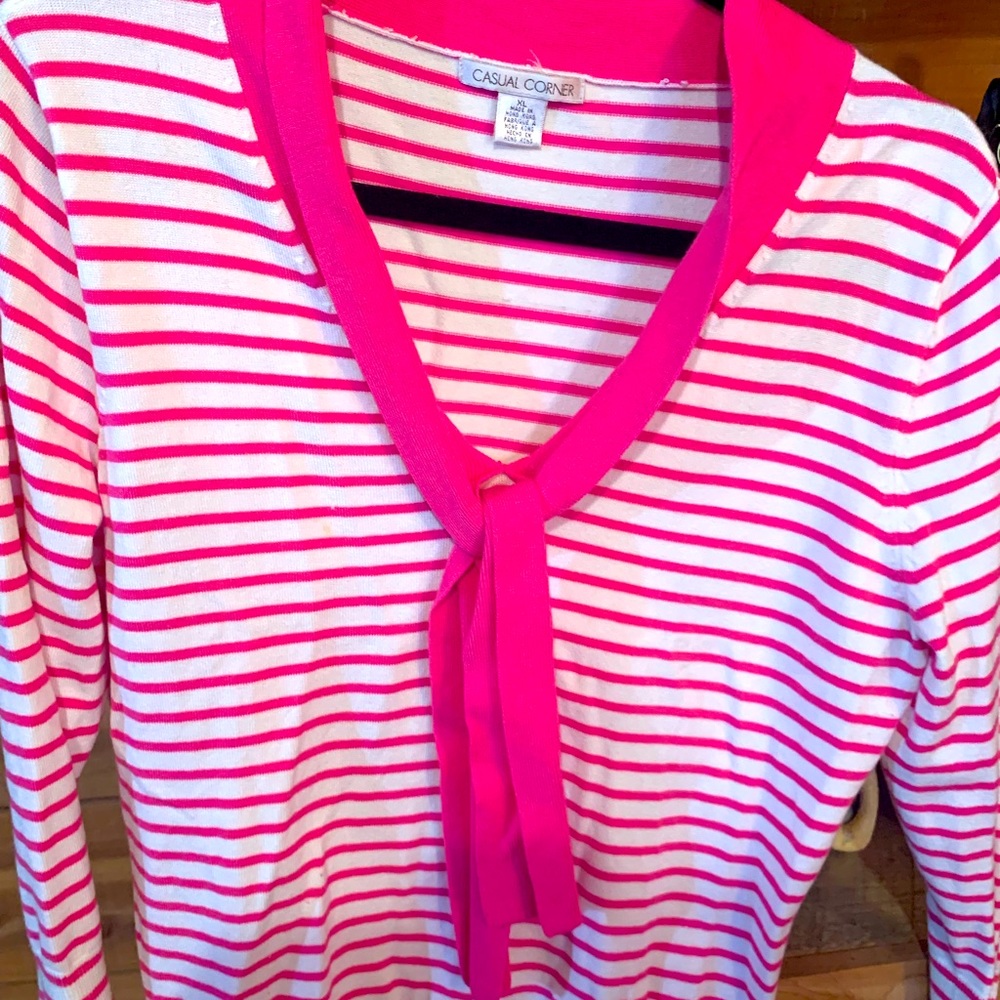 Adorable Casual Corner Summer Sweater Junior Size
